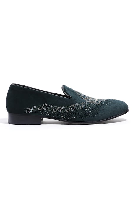 Asuka Green Embroidery Emerald Dabka Shoes Online at Aza Fashions Asuka_Green Embroidery Emerald Dabka Shoes _Online_at_Aza_Fashions