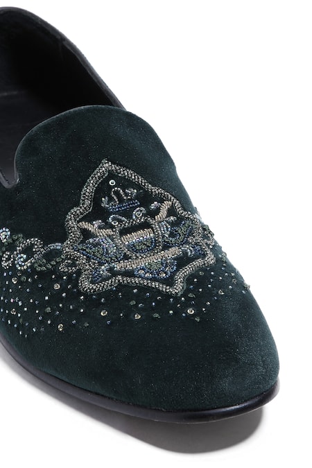 Buy Asuka Green Embroidery Emerald Dabka Shoes Online at Aza Fashions Buy_Asuka_Green Embroidery Emerald Dabka Shoes _Online_at_Aza_Fashions