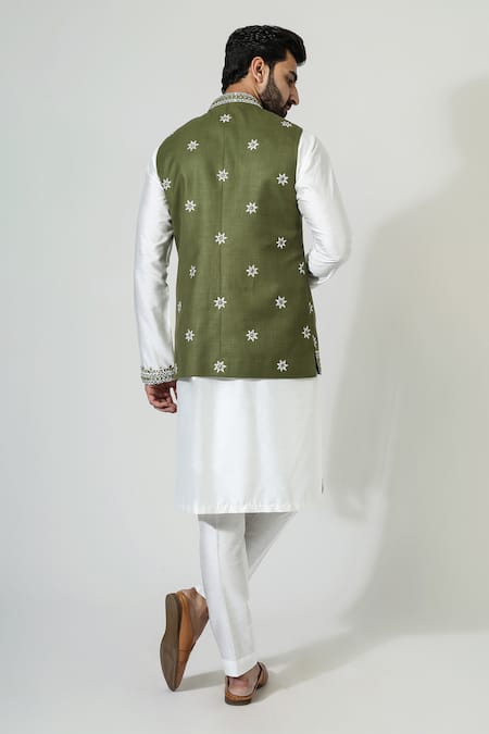 Chatenya Mittal Floral Embroidered Kurta & Nehru Jacket Set 