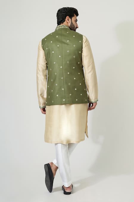 Chatenya Mittal Mirror Embroidered Bundi & Kurta Set 