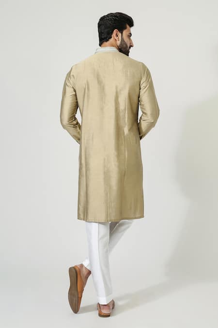 Chatenya Mittal Aari Embroidered Kurta Set 