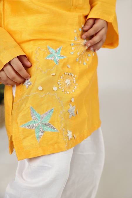 LA Dee DA_Yellow Silk Sequins, Gota Patti Starry Night Embroidered Kurta Set _Online_at_Aza_Fashions