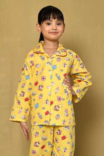 Petite Pomme_Yellow Cotton Cupcake And Unicorn Print Night Suit Set_Online_at_Aza_Fashions