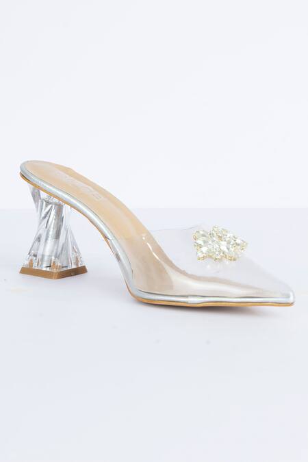 Buy_The Niche Label_White Stone Embellished Bejewelled Pumps