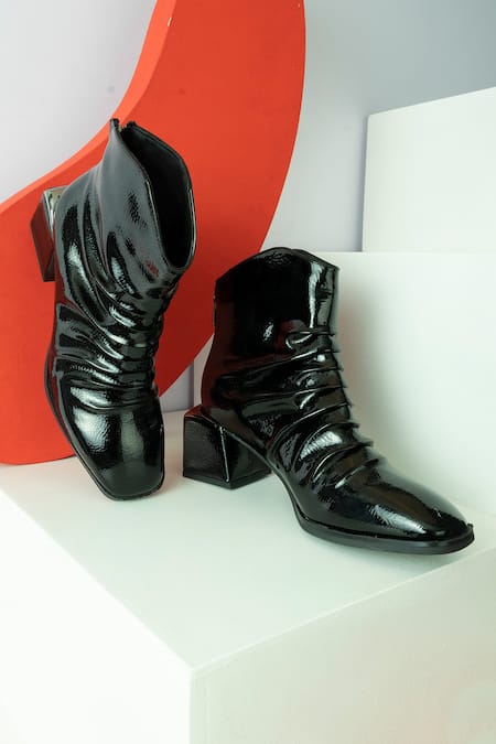 THE NICHE LABEL Malala Ruched Ankle Boots 