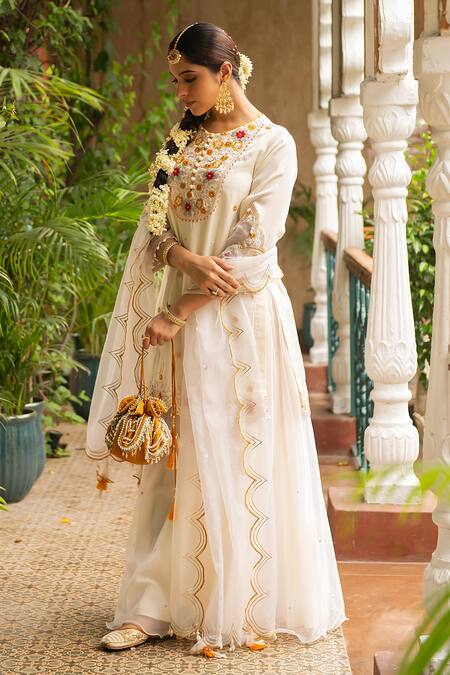 Buy_Ajiesh Oberoi_Ivory Silk, Organza, Cotton, Muslin Embroidery Round Gehna Kurta Sharara Set _Online_at_Aza_Fashions