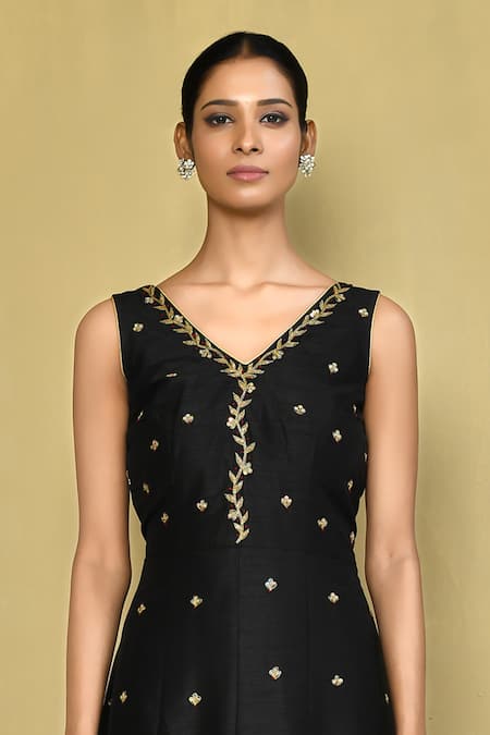 Buy Samyukta Singhania Black Silk Sequins, Cut Work V-neck Hand Embroidered Gown Online at Aza Fashions Buy_Samyukta Singhania_Black Silk Sequins, Cut Work V-neck Hand Embroidered Gown _Online_at_Aza_Fashions
