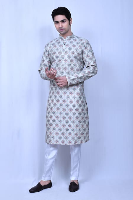 Arihant Rai Sinha Mughal Pattern Embroidered Kurta & Pant Set 