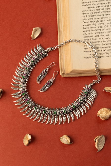 Mero Jewellery Silver Plated Onyx Stone Embellished Necklace Set 