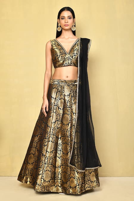 Buy_Naintara Bajaj_Black Brocade Sequins, Lace, Embroidery V-neck Floral Pattern Lehenga Set _Online_at_Aza_Fashions