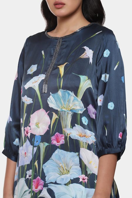 Satya Paul_Blue Satin, Chiffon Embroidery Split V-neck Moonlight Print Kurta Pant Set _at_Aza_Fashions