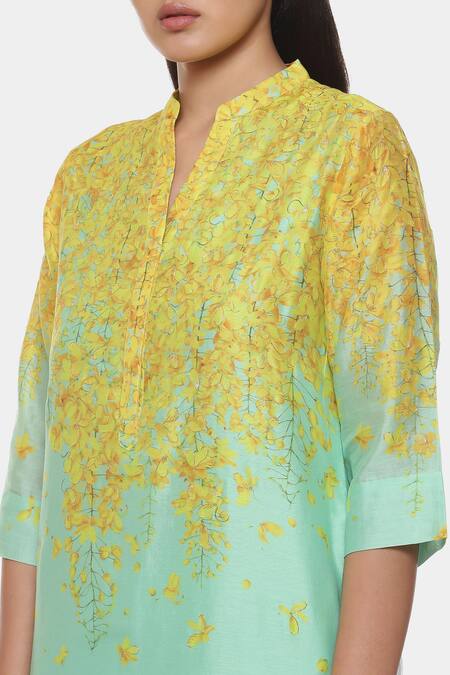 Satya Paul Green Chanderi Split V-neck Floral Print Kurta Pant Set at Aza Fashions Satya Paul_Green Chanderi Split V-neck Floral Print Kurta Pant Set _at_Aza_Fashions