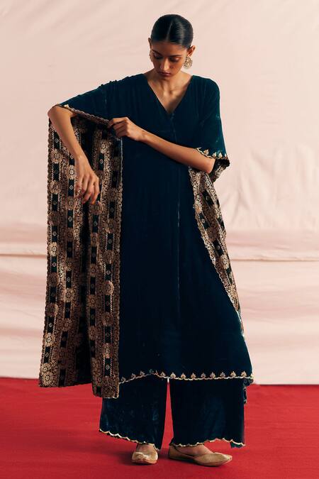 Buy_Mimamsaa_Black Silk, Velvet Sequins, Embroidery V-neck Dhianni Border Kaftan And Pant Set _Online_at_Aza_Fashions