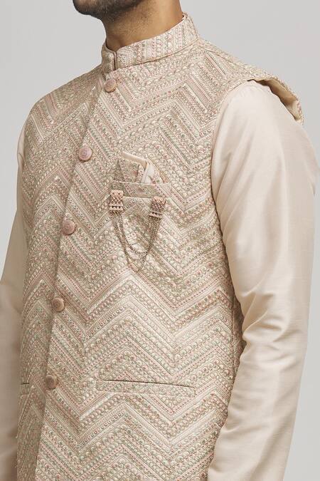 Shop Aham-Vayam Ivory Cotton Embroidery Chevron Bundi Kurta Set Online at Aza Fashions Shop_Aham-Vayam_Ivory Cotton Embroidery Chevron Bundi Kurta Set _Online_at_Aza_Fashions