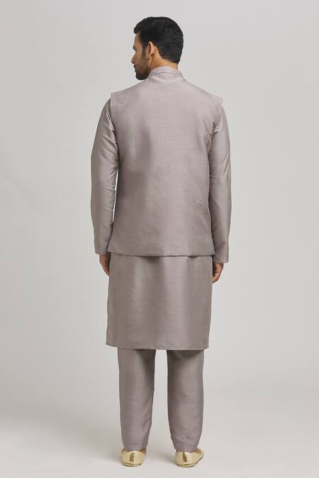 Aham-Vayam Scallop Embroidered Grey Bundi Kurta Set 