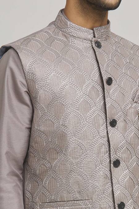 Shop_Aham-Vayam_Gray Cotton Embroidery Scallop Grey Bundi Kurta Set _Online_at_Aza_Fashions