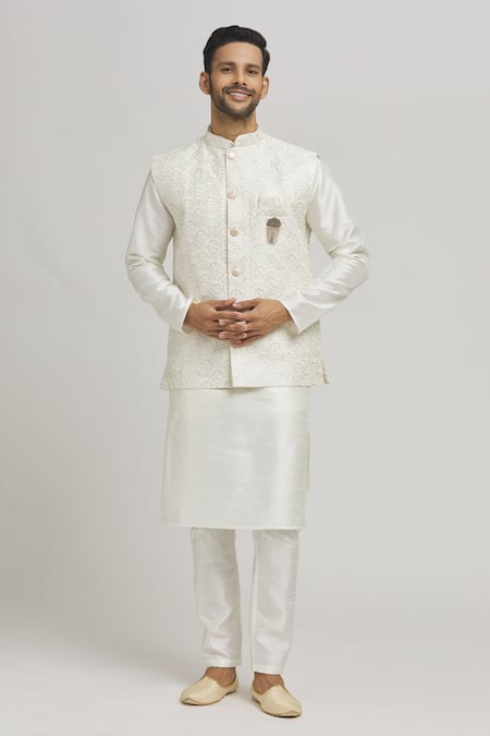 Aham-Vayam Mayur Thread Embroidered Bundi Kurta Set 