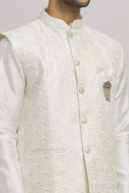 Shop_Aham-Vayam_Cream Cotton Sequins, Embroidery Thread Bundi Kurta Set _Online_at_Aza_Fashions