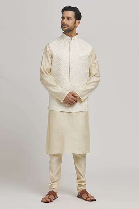 Aham-Vayam Ardhchandra Embroidered Bundi Jacket 