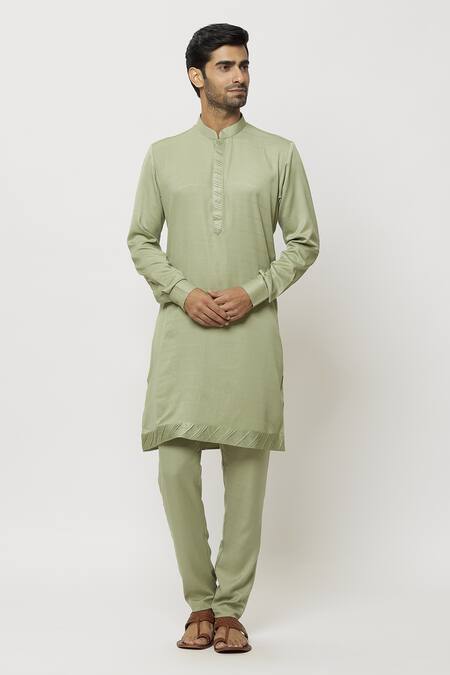 Buy Samyukta Singhania Green Silk Pintucked Bordered Solid Kurta Online at Aza Fashions Buy_Samyukta Singhania_Green Silk Pintucked Bordered Solid Kurta_Online_at_Aza_Fashions