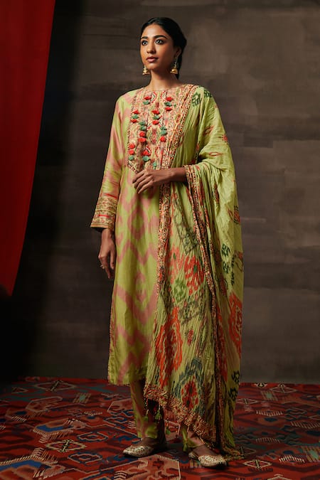 Saundh Green Raw Silk Printed Geometric Round Hema Kurta Set 
