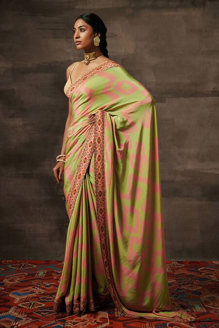 Buy_Saundh_Green Natural Crepe Printed Chevron Amara Saree With Unstitched Blouse Piece_Online_at_Aza_Fashions
