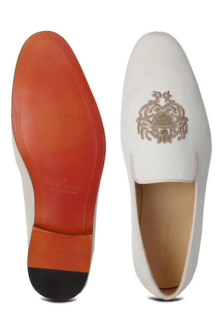 Shutiq Siraj Ivory Hand Embroidered Slip-On Shoes 