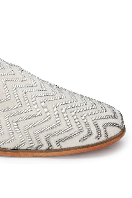 Shop Shutiq Ivory Hand Embroidered Tehreez Slip-on Shoes Online at Aza Fashions Shop_Shutiq_Ivory Hand Embroidered Tehreez Slip-on Shoes _Online_at_Aza_Fashions