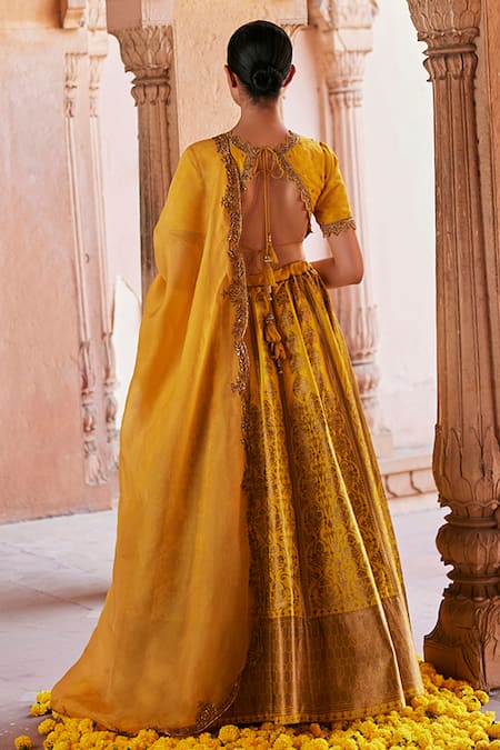 Shop Pure Zari Banarasi Handloom Silk Green Saree Blouse Design Online –  Sunasa