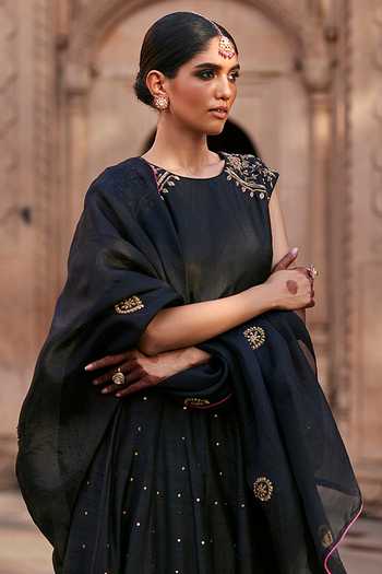 Buy_Weaver Story_Black Silk, Organza Embroidery, Gypsophilia Bloom Zardozi Lehenga Blouse Set _Online_at_Aza_Fashions