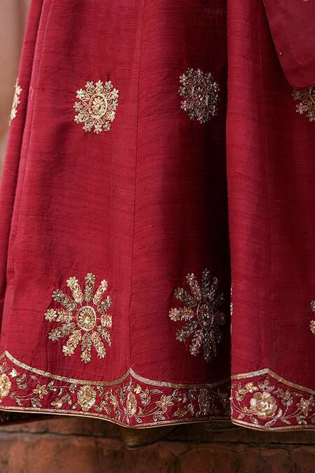 Shop Weaver Story Red Silk, Organza Embroidery, Zari Edelweiss Blossom Zardozi Lehenga Blouse Set Online at Aza Fashions Shop_Weaver Story_Red Silk, Organza Embroidery, Zari Edelweiss Blossom Zardozi Lehenga Blouse Set _Online_at_Aza_Fashions