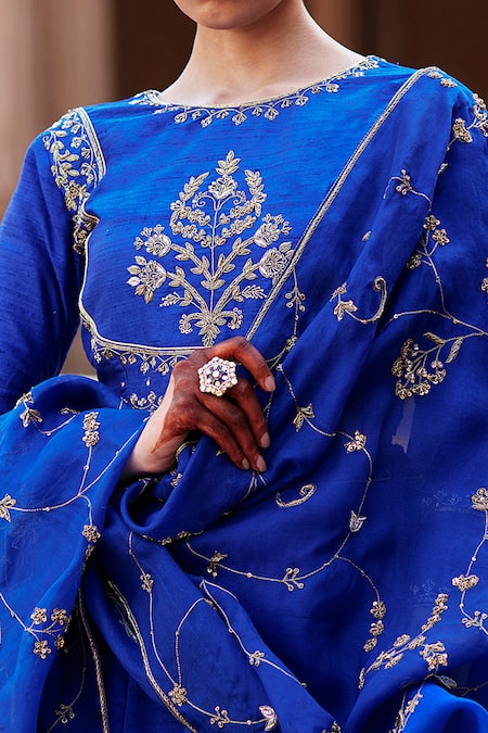 Buy Weaver Story Blue Silk, Organza Zari, Orchid Zardozi Banarasi Raw Lehenga Blouse Set Online at Aza Fashions Buy_Weaver Story_Blue Silk, Organza Zari, Orchid Zardozi Banarasi Raw Lehenga Blouse Set _Online_at_Aza_Fashions