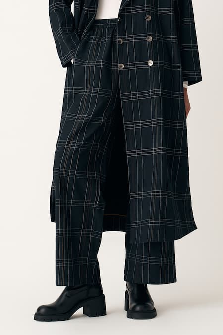 Three_Black Heavy Cotton Twill Woven Checkered Pattern Broad Trouser  _Online_at_Aza_Fashions