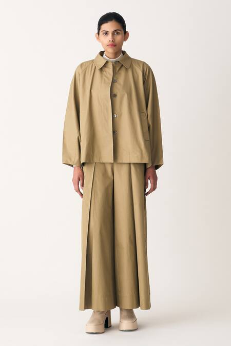 Three Green Gabardine, Crepe Collared Batwing Sleeve Jacket Online at Aza Fashions Three_Green Gabardine, Crepe Collared Batwing Sleeve Jacket _Online_at_Aza_Fashions