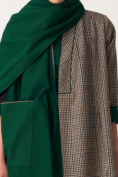 Three_Emerald Green Patch Pocket Panelled Scarf _Online_at_Aza_Fashions