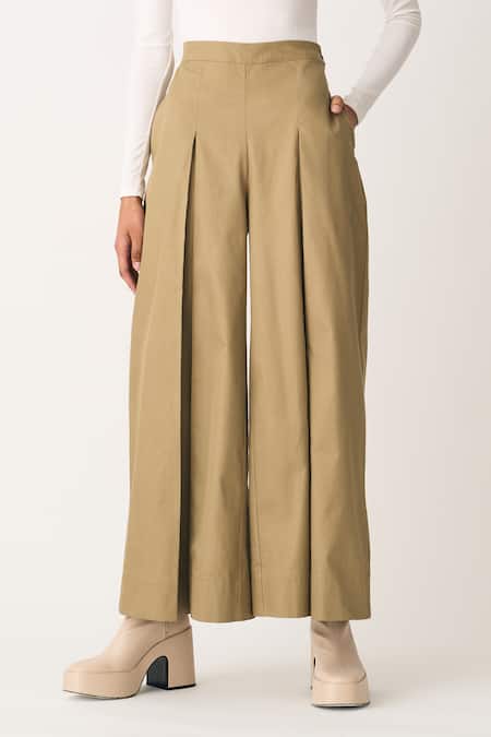 Three Green Gabardine, Crepe Collared Batwing Sleeve Jacket And Pleated Pant Set at Aza Fashions Three_Green Gabardine, Crepe Collared Batwing Sleeve Jacket And Pleated Pant Set _at_Aza_Fashions