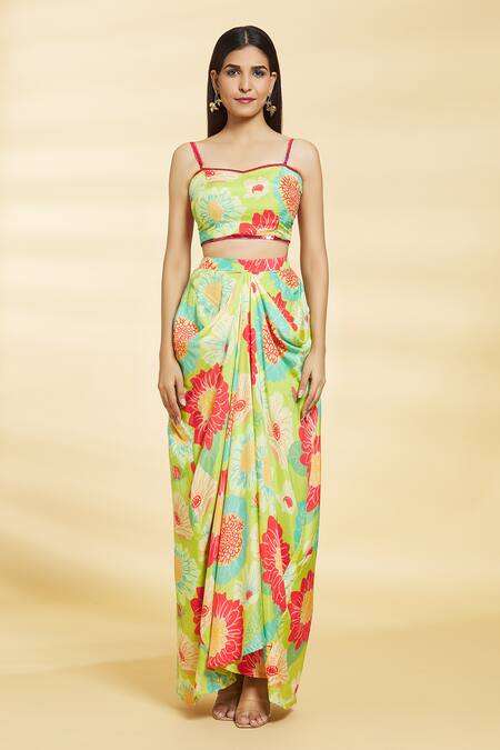 Samyukta Singhania_Green Muslin, Silk Sequins Floral Pattern Embroidered Cape Draped Skirt Set _Online_at_Aza_Fashions