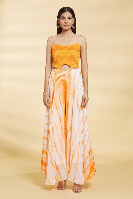 Samyukta Singhania Orange Georgette Sweetheart Neck Shibori Pattern Jumpsuit at Aza Fashions Samyukta Singhania_Orange Georgette Sweetheart Neck Shibori Pattern Jumpsuit _at_Aza_Fashions