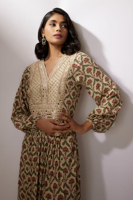 Nadima Saqib_Beige Crepe Embroidery V-neck Printed Kurta And Pant Set _Online_at_Aza_Fashions