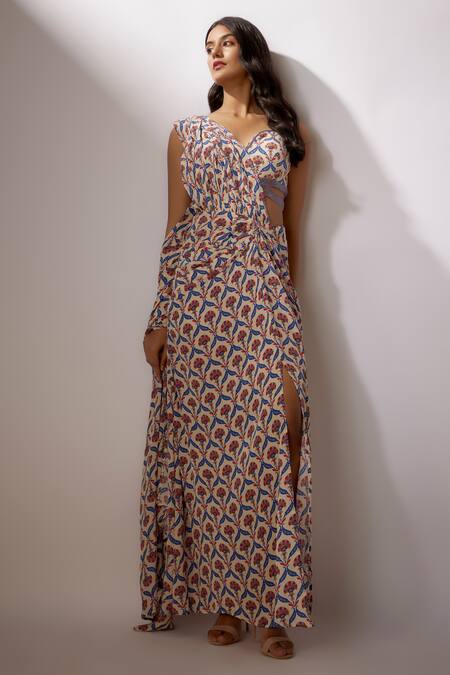 Nadima Saqib Pre-Draped Slit Saree With Blouse 