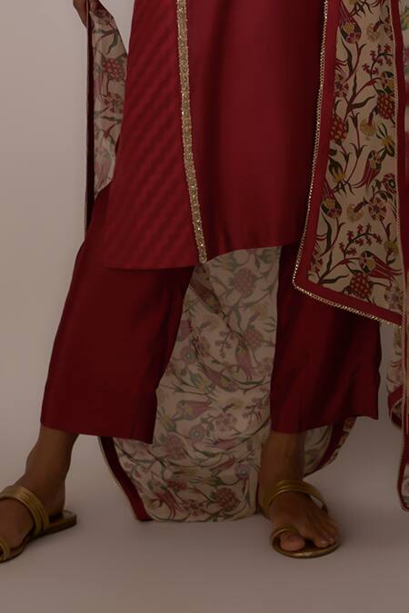 Nadima Saqib Maroon Chanderi, Georgette Embroidery V-neck Floral Straight Kurta Pant Set Online at Aza Fashions Nadima Saqib_Maroon Chanderi, Georgette Embroidery V-neck Floral Straight Kurta Pant Set _Online_at_Aza_Fashions