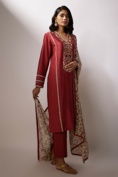 Buy Nadima Saqib Maroon Chanderi, Georgette Embroidery V-neck Floral Straight Kurta Pant Set Online at Aza Fashions Buy_Nadima Saqib_Maroon Chanderi, Georgette Embroidery V-neck Floral Straight Kurta Pant Set _Online_at_Aza_Fashions