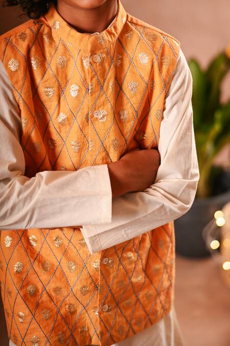 Mini Trails_Peach Silk, , Satin Embroidery Floral Kurta Set _Online_at_Aza_Fashions