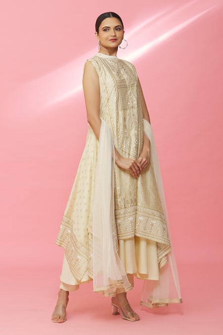 Samyukta Singhania_Cream Georgette, Rayon Sequins Round Neck Flora Print Asymmetric Kurta Pant Set _Online_at_Aza_Fashions