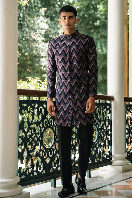 TAJIRI Black Embroidery Thread Valiant Chevron Pattern Sherwani Set 