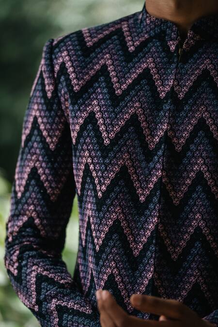 Tajiri_Black Embroidery Thread Valiant Chevron Pattern Sherwani Set _at_Aza_Fashions