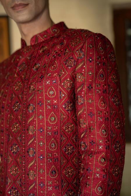 Buy_Tajiri_Red Embroidery Thread Attic Sequin Work Sherwani Set 