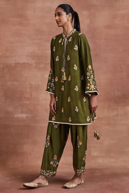 Shop Sue Mue Green Mohair, Handloom Cotton Embroidery, Aradhna Floral Kurta And Salwar Set at Aza Fashions Shop_Sue Mue_Green Mohair, Handloom Cotton Embroidery, Aradhna Floral Kurta And Salwar Set _at_Aza_Fashions