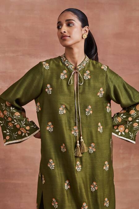 Shop Sue Mue Green Mohair, Handloom Cotton Embroidery, Aradhna Floral Kurta And Salwar Set Online at Aza Fashions Shop_Sue Mue_Green Mohair, Handloom Cotton Embroidery, Aradhna Floral Kurta And Salwar Set _Online_at_Aza_Fashions