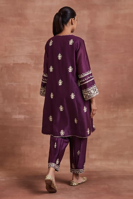 Shop Sue Mue Purple Chanderi Silk Embroidery, Sequins, Vaneet Floral Kurta And Salwar Set at Aza Fashions Shop_Sue Mue_Purple Chanderi Silk Embroidery, Sequins, Vaneet Floral Kurta And Salwar Set _at_Aza_Fashions